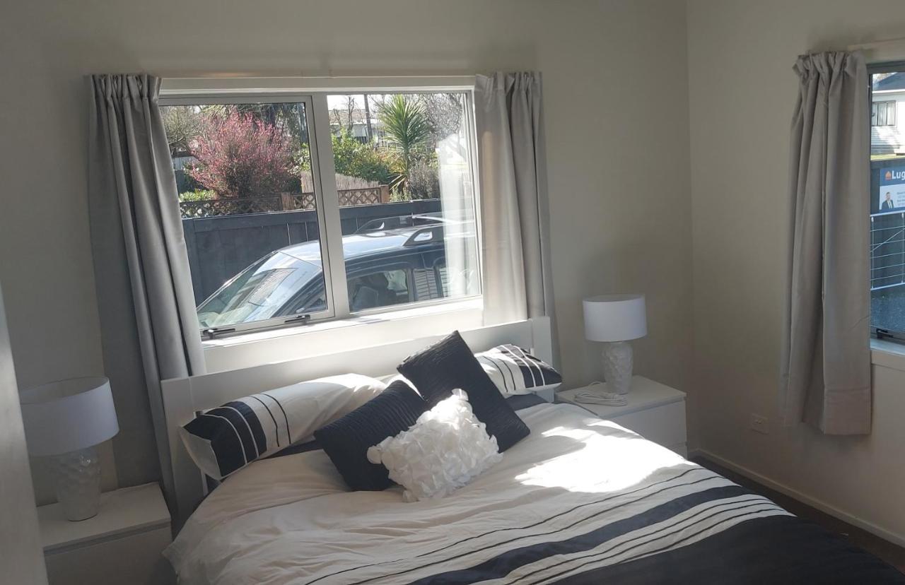 Cozy, New, Private 3 Bedroom Home Hamilton Eksteriør bilde