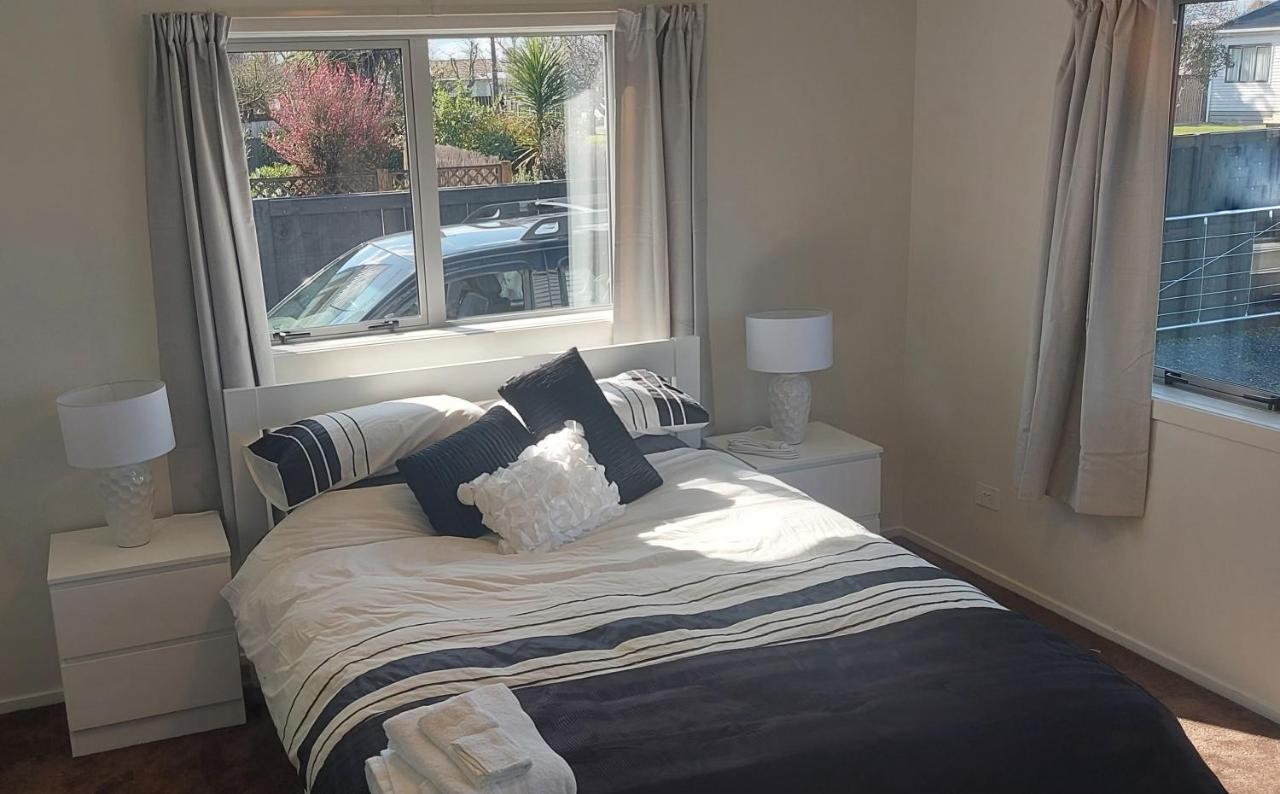 Cozy, New, Private 3 Bedroom Home Hamilton Eksteriør bilde